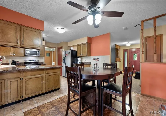 Photo 4 of Single family home for sale at 1512 Old St Mary'S Rd, Perryville, MO 63775 | MLS# MIS25080826 | Listing updated on 2026-09-15