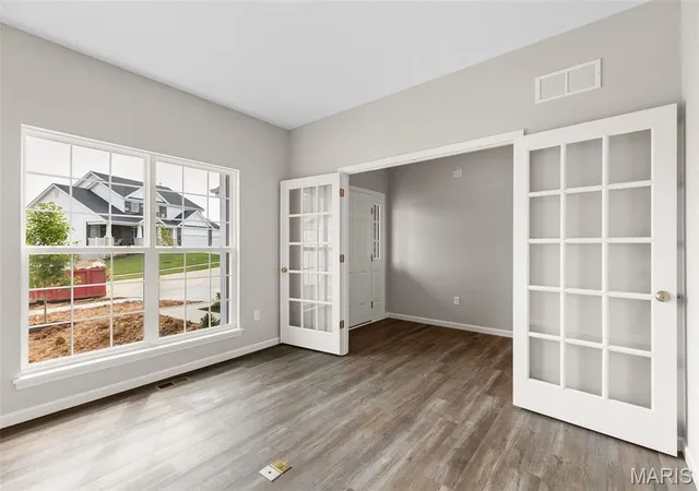 Photo 4 of Sale Pending at 225 Windmill View Dr, Wentzville, MO 63385 | MLS# MIS25082345 | Listing updated on 2026-09-10