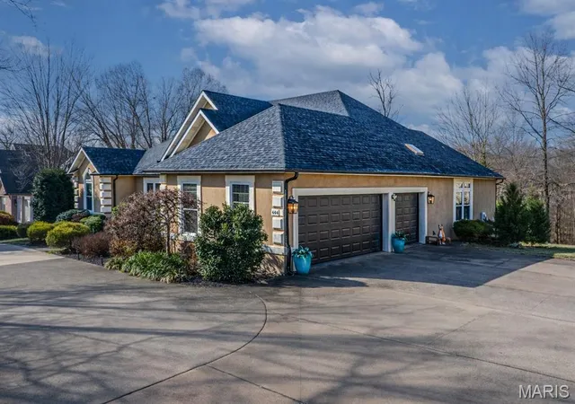 Photo 3 of Single family home for sale at 444 Windwood Lake Dr, Cape Girardeau, MO 63701 | MLS# MIS26000688 | Listing updated on 2026-09-15