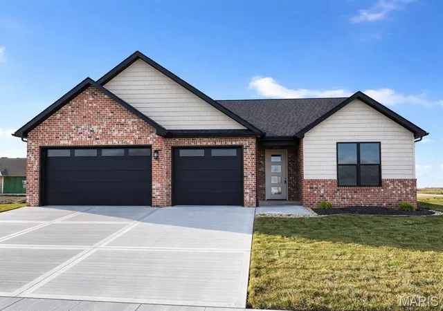 Photo 1 of Single family home for sale at 7163 Savannah, Glen Carbon, IL 62034 | MLS# MIS26002011 | Listing updated on 2026-09-14