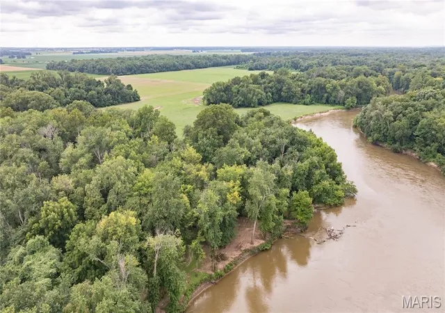 Land for sale at 0 Kaskaskia Riv, Okawville, IL 62271 | MLS# MIS26002744