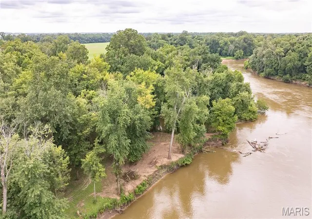 Photo 3 of Land for sale at 0 Kaskaskia Riv, Okawville, IL 62271 | MLS# MIS26002744 | Listing updated on 2026-09-11