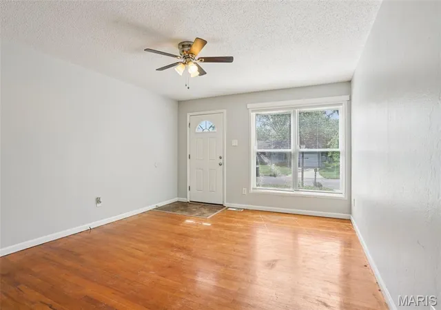 Photo 4 of Sale Pending at 12373 Santa Maria Dr, Saint Louis, MO 63138 | MLS# MIS26005313 | Listing updated on 2026-10-07