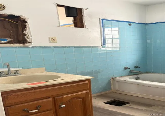 Photo 4 of Single family home for sale at 10235 Lord Dr, St Louis, MO 63136 | MLS# MIS26006018 | Listing updated on 2026-10-07