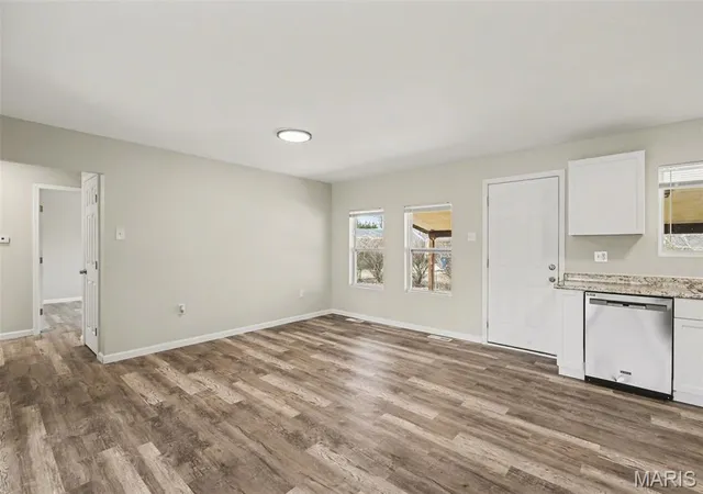 Photo 4 of Single family home for sale at 2855 Devonshire Dr, Florissant, MO 63033 | MLS# MIS26007218 | Listing updated on 2026-09-28