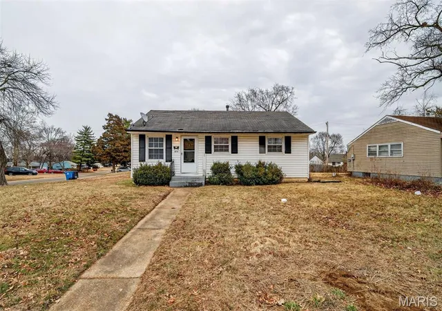 Single family home for sale at 10518 Renfrew Dr, Saint Louis, MO 63137 | MLS# MIS26008682