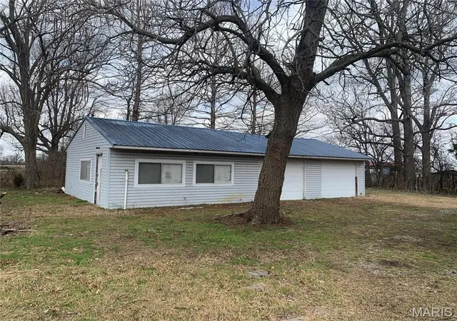 Photo 2 of Sale Pending at 205 N Maple St, Bragg City, MO 63827 | MLS# MIS26012910 | Listing updated on 2026-09-14