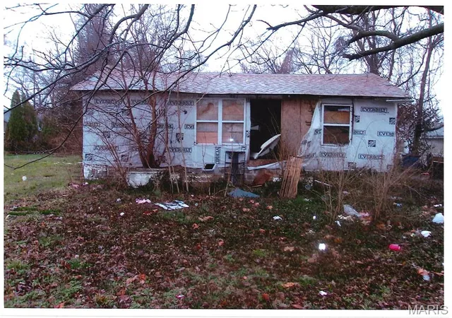 Photo 1 of Single family home for sale at 425 Godin Ave, East Saint Louis, IL 62206 | MLS# MIS26013167 | Listing updated on 2026-09-15