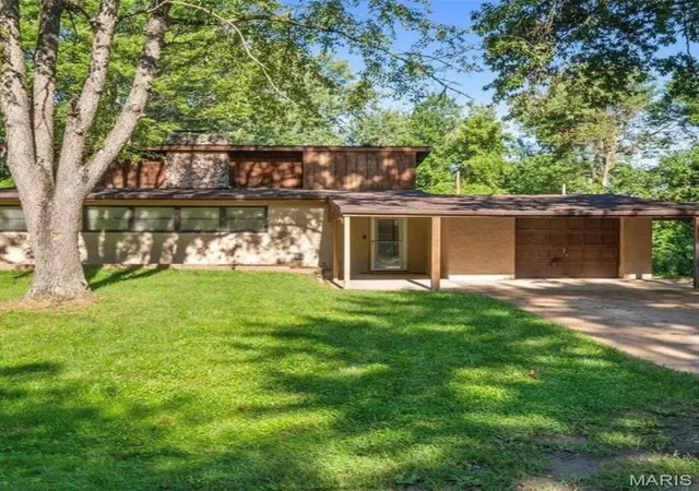 Photo 1 of Sale Pending at 12215 Spanish Blvd, St Louis, MO 63138 | MLS# MIS26014457 | Listing updated on 2026-10-04