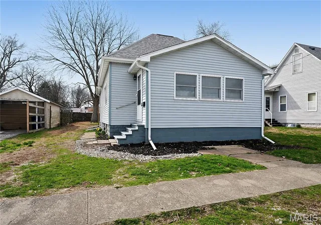 Photo 1 of Single family home for sale at 839 S Jackson St, Litchfield, IL 62056 | MLS# MIS26015235 | Listing updated on 2026-09-22