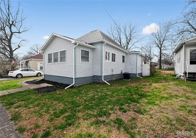 Photo 2 of Single family home for sale at 839 S Jackson St, Litchfield, IL 62056 | MLS# MIS26015235 | Listing updated on 2026-09-22