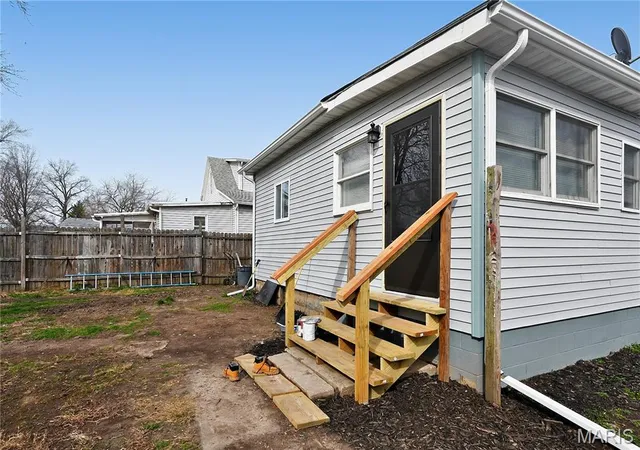Photo 3 of Single family home for sale at 839 S Jackson St, Litchfield, IL 62056 | MLS# MIS26015235 | Listing updated on 2026-09-22