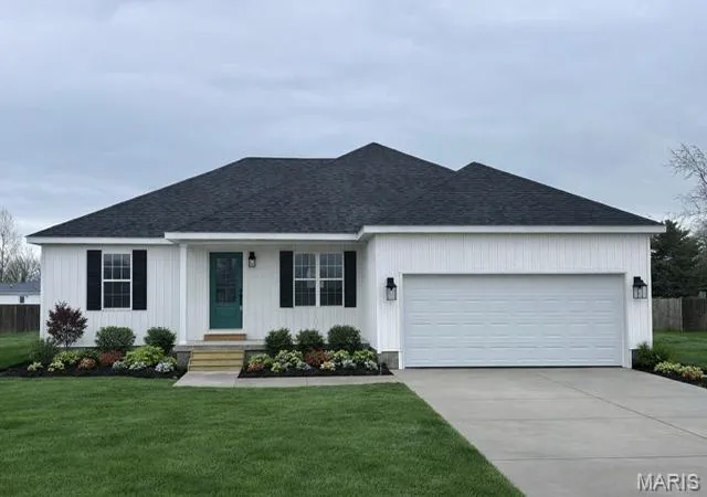 Photo 1 of Sale Pending at 50 Byrd Dr, Sikeston, MO 63801 | MLS# MIS26015655 | Listing updated on 2026-09-15