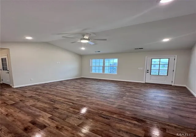 Photo 2 of Sale Pending at 50 Byrd Dr, Sikeston, MO 63801 | MLS# MIS26015655 | Listing updated on 2026-09-15