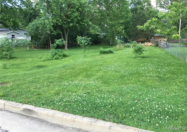 Photo 3 of Land for sale at 1120 Tahiti Dr, St Louis, MO 63126 | MLS# MIS26017155 | Listing updated on 2026-09-15