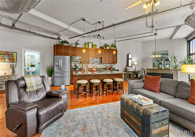Photo 3 of Condo for sale at 1619 Washington Ave #303, Saint Louis, MO 63103 | MLS# MIS26017172 | Listing updated on 2026-09-28