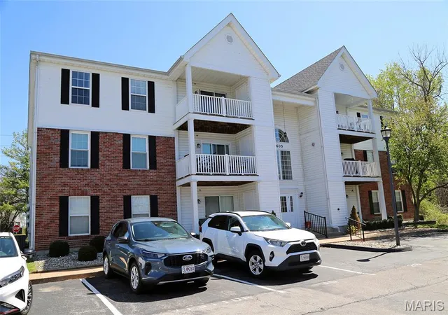 Photo 1 of Condo for sale at 3605 Tracey Rich Rd #3C, Saint Louis, MO 63125 | MLS# MIS26018708 | Listing updated on 2026-09-14