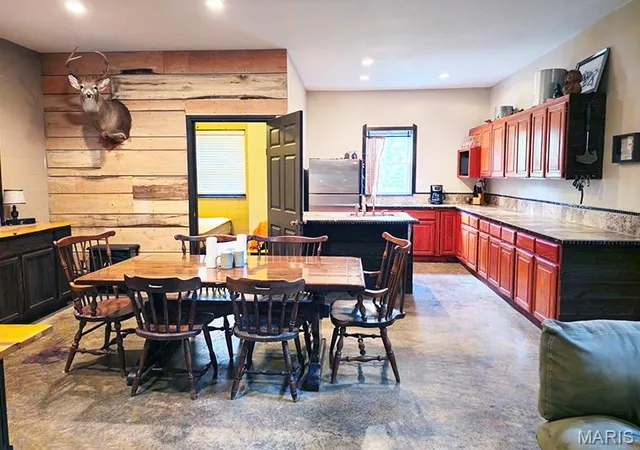 Photo 2 of Single family home for sale at 6908 Coon Club Rd, Versailles, MO 65084 | MLS# MIS26018942 | Listing updated on 2026-09-15