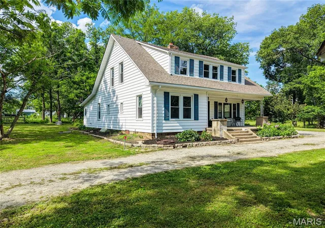 Photo 3 of Single family home for sale at 5961 Busiek Rd, Farmington, MO 63640 | MLS# MIS26019016 | Listing updated on 2026-09-14