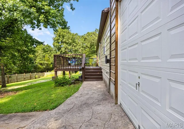 Photo 3 of Sale Pending at 11 Jade Rd, Rocky Mount, MO 65072 | MLS# MIS26019769 | Listing updated on 2026-10-03