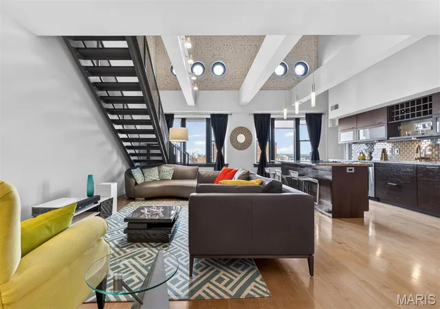 Photo 1 of Condo for sale at 915 Olive St #1605, Saint Louis, MO 63101 | MLS# MIS26019905 | Listing updated on 2026-09-11
