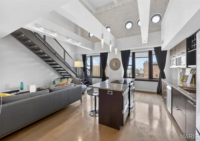 Photo 2 of Condo for sale at 915 Olive St #1605, Saint Louis, MO 63101 | MLS# MIS26019905 | Listing updated on 2026-09-11