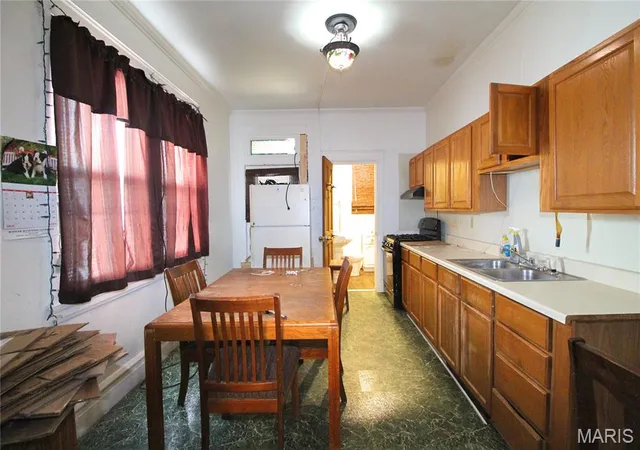 Photo 3 of Multi family home for sale at 2230 E 24th St, Granite City, IL 62040 | MLS# MIS26020499 | Listing updated on 2026-10-02