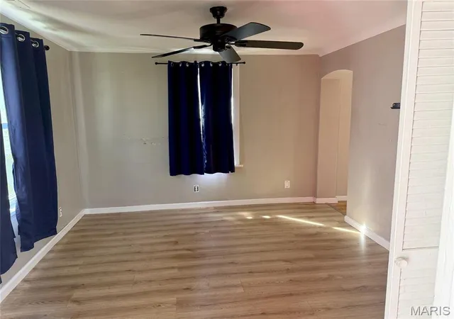 Photo 3 of Sale Pending at 217 W Arlee Ave, Saint Louis, MO 63125 | MLS# MIS26020741 | Listing updated on 2026-10-05