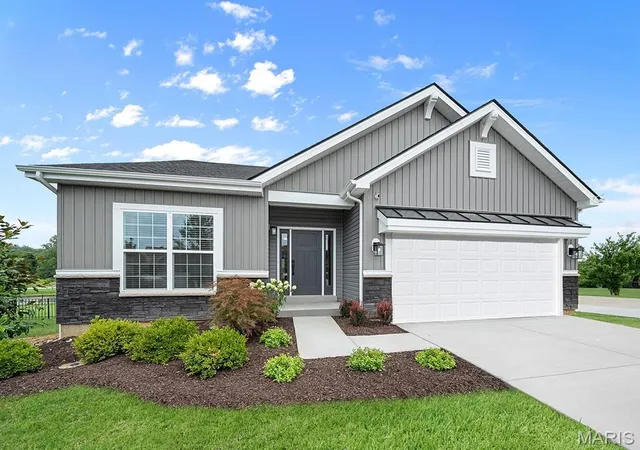 Photo 1 of Single family home for sale at 416 Silver Fox Ct, Eureka, MO 63025 | MLS# MIS26020754 | Listing updated on 2026-09-11