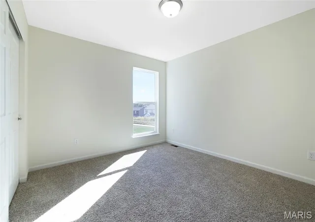 Photo 2 of Single family home for sale at 416 Silver Fox Ct, Eureka, MO 63025 | MLS# MIS26020754 | Listing updated on 2026-09-11