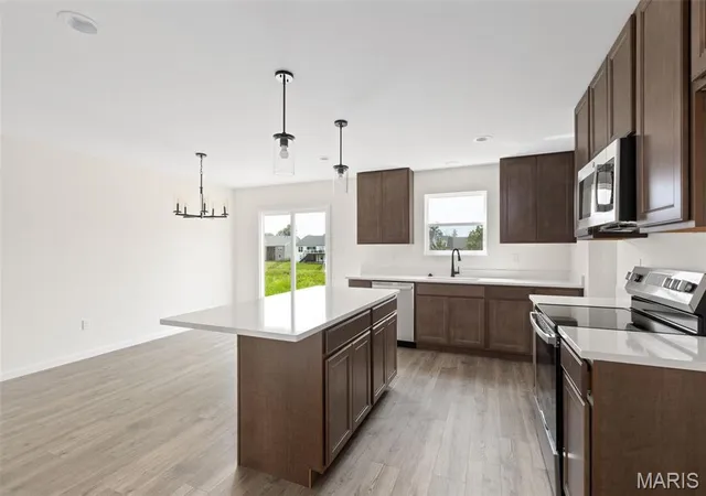 Photo 2 of Single family home for sale at 1016 Red Fox Dr, Eureka, MO 63025 | MLS# MIS26020759 | Listing updated on 2026-09-11