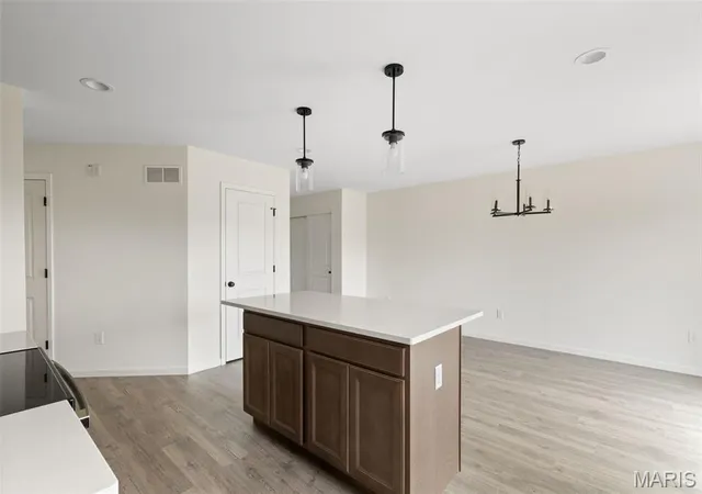 Photo 3 of Single family home for sale at 1016 Red Fox Dr, Eureka, MO 63025 | MLS# MIS26020759 | Listing updated on 2026-09-11