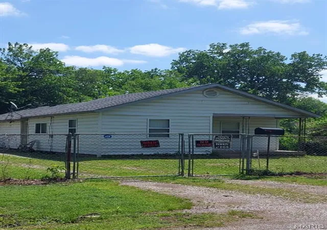 Photo 1 of Single family home for sale at 1918 N 57th St, East Saint Louis, IL 62204 | MLS# MIS26020888 | Listing updated on 2026-09-19