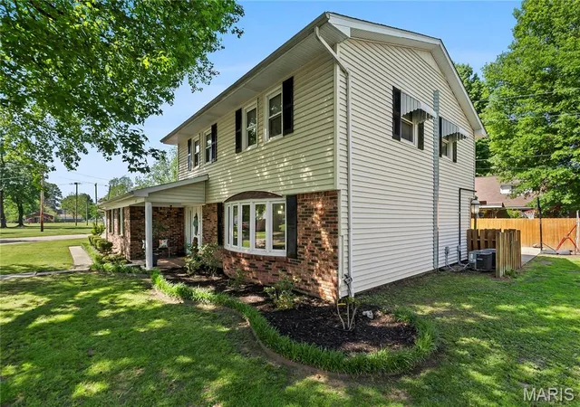 Photo 2 of Single family home for sale at 130 Saint Mark Lane, New Madrid, MO 63869 | MLS# MIS26021754 | Listing updated on 2026-09-11