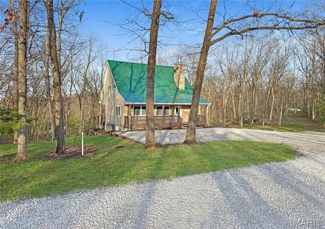 Photo 1 of Single family home for sale at 23568 Monroe Road 577, Stoutsville, MO 65283 | MLS# MIS26022198 | Listing updated on 2026-09-11