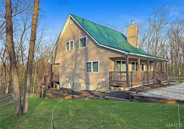 Photo 3 of Single family home for sale at 23568 Monroe Road 577, Stoutsville, MO 65283 | MLS# MIS26022198 | Listing updated on 2026-09-11