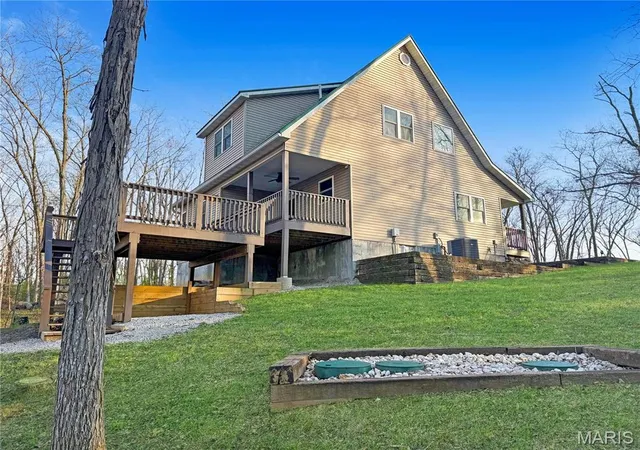 Photo 4 of Single family home for sale at 23568 Monroe Road 577, Stoutsville, MO 65283 | MLS# MIS26022198 | Listing updated on 2026-09-11