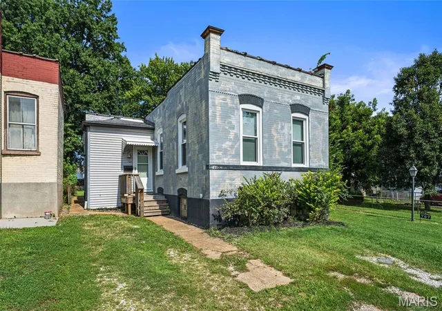 Photo 3 of Single family home for sale at 769 Zeiss Ave, St Louis, MO 63125 | MLS# MIS26022523 | Listing updated on 2026-09-23