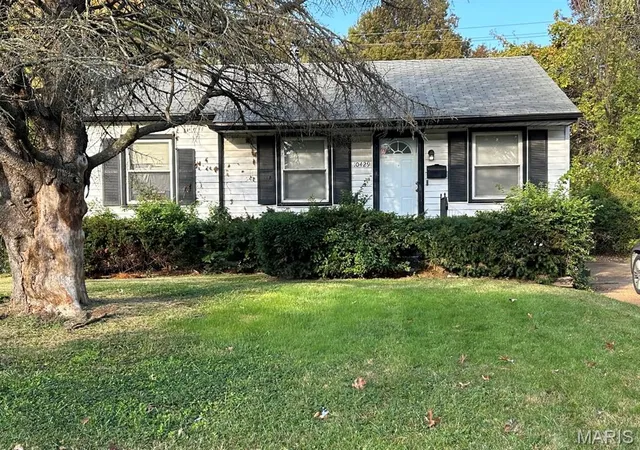 Photo 1 of Sale Pending at 10429 Renfrew Dr, Saint Louis, MO 63137 | MLS# MIS26022666 | Listing updated on 2026-09-10