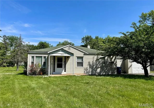 Single family home for sale at 11820 Larimore Rd, Saint Louis, MO 63138 | MLS# MIS26023044
