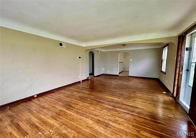 Photo 2 of Single family home for sale at 11820 Larimore Rd, Saint Louis, MO 63138 | MLS# MIS26023044 | Listing updated on 2026-10-03