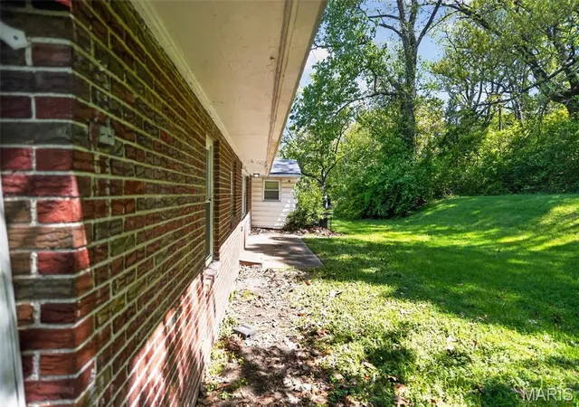 Photo 4 of Single family home for sale at 4334 Nelson Dr, Saint Louis, MO 63121 | MLS# MIS26023437 | Listing updated on 2026-09-22