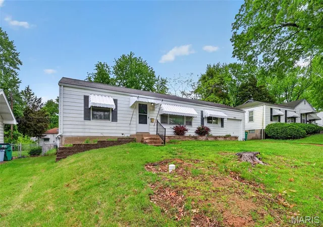 Photo 1 of Single family home for sale at 10220 Tappan Dr, Saint Louis, MO 63137 | MLS# MIS26023951 | Listing updated on 2026-09-30