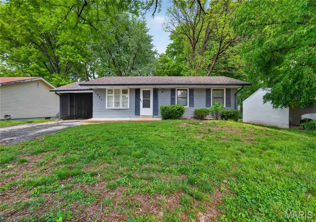 Single family home for sale at 1927 Hudson Rd, Saint Louis, MO 63136 | MLS# MIS26023965