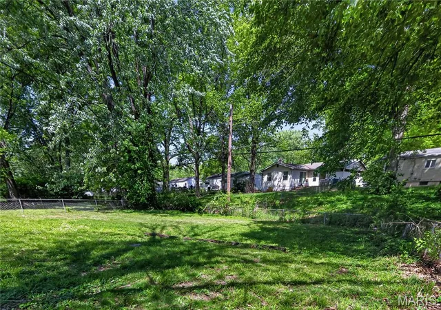 Photo 4 of Single family home for sale at 1927 Hudson Rd, Saint Louis, MO 63136 | MLS# MIS26023965 | Listing updated on 2026-09-22