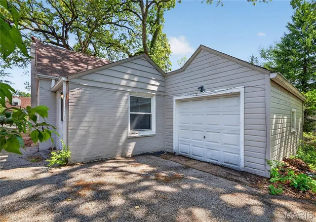 Single family home for sale at 6906 Florian Ave, Saint Louis, MO 63121 | MLS# MIS26024466