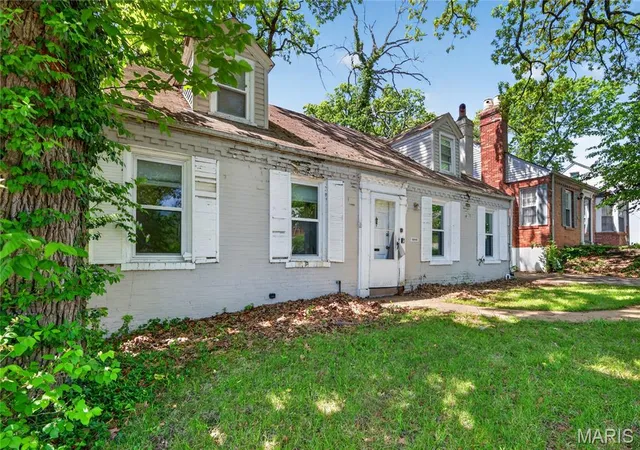 Photo 2 of Single family home for sale at 6906 Florian Ave, Saint Louis, MO 63121 | MLS# MIS26024466 | Listing updated on 2026-09-22