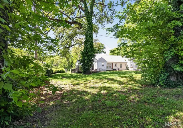 Photo 4 of Single family home for sale at 6906 Florian Ave, Saint Louis, MO 63121 | MLS# MIS26024466 | Listing updated on 2026-09-22