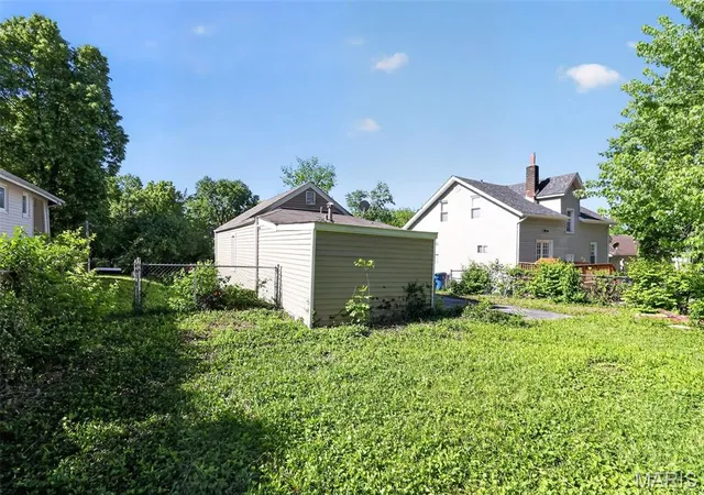 Photo 4 of Single family home for sale at 9229 Arline Ave, Saint Louis, MO 63114 | MLS# MIS26024651 | Listing updated on 2026-09-11