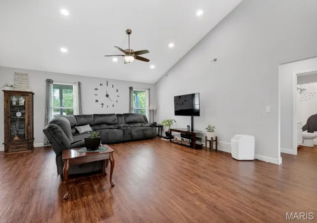 Photo 3 of Single family home for sale at 207 E Foreman St, Jonesburg, MO 63351 | MLS# MIS26024793 | Listing updated on 2026-09-11